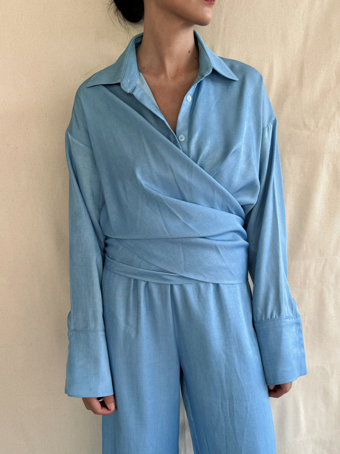 CAMISA / WRAP FLOWY - BLUE CHAMBRAY