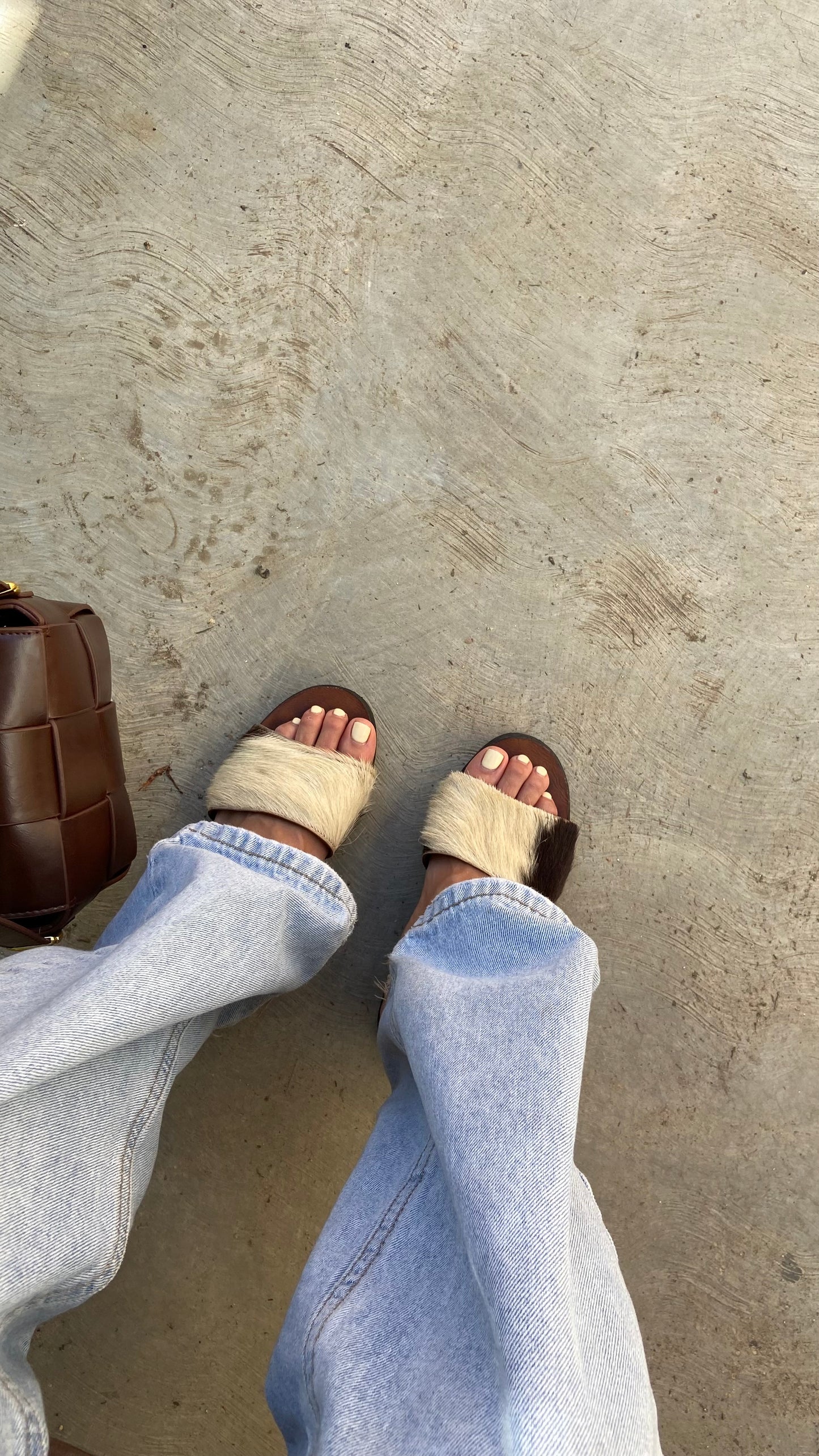 SANDALIA FURRY / CALF HAIR CHIVO