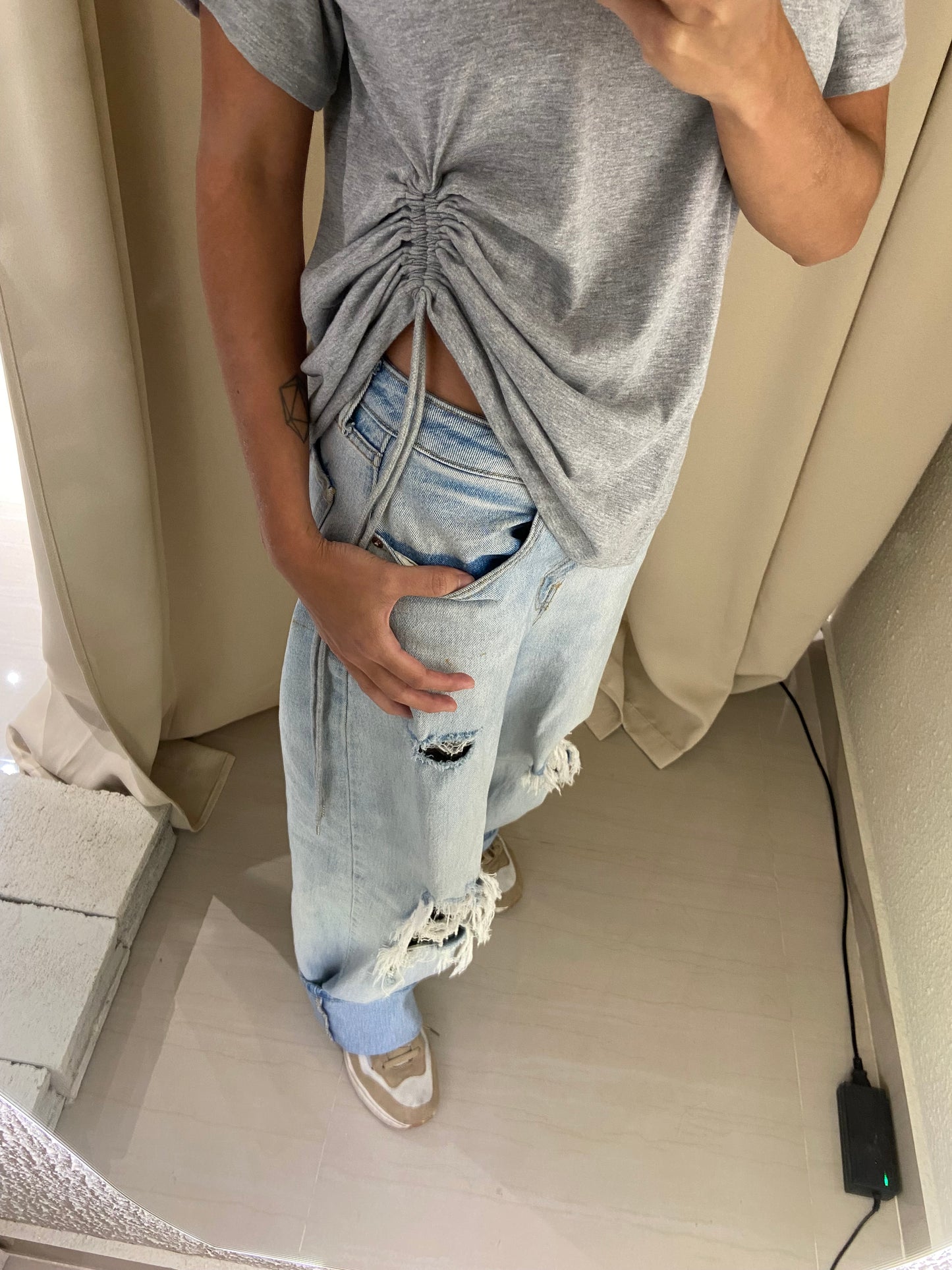 T-SHIRT / RUCHE - GRAY