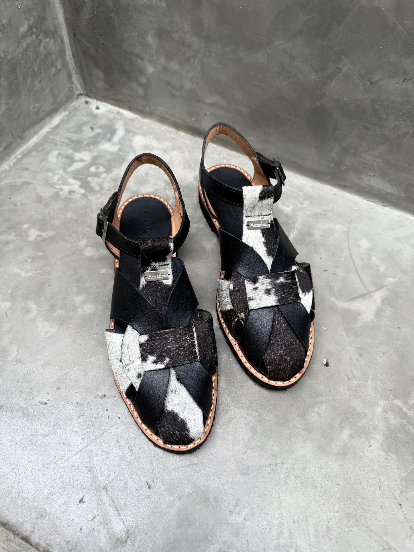 SANDALIA CANGREJERA TATI / CALF HAIR COW