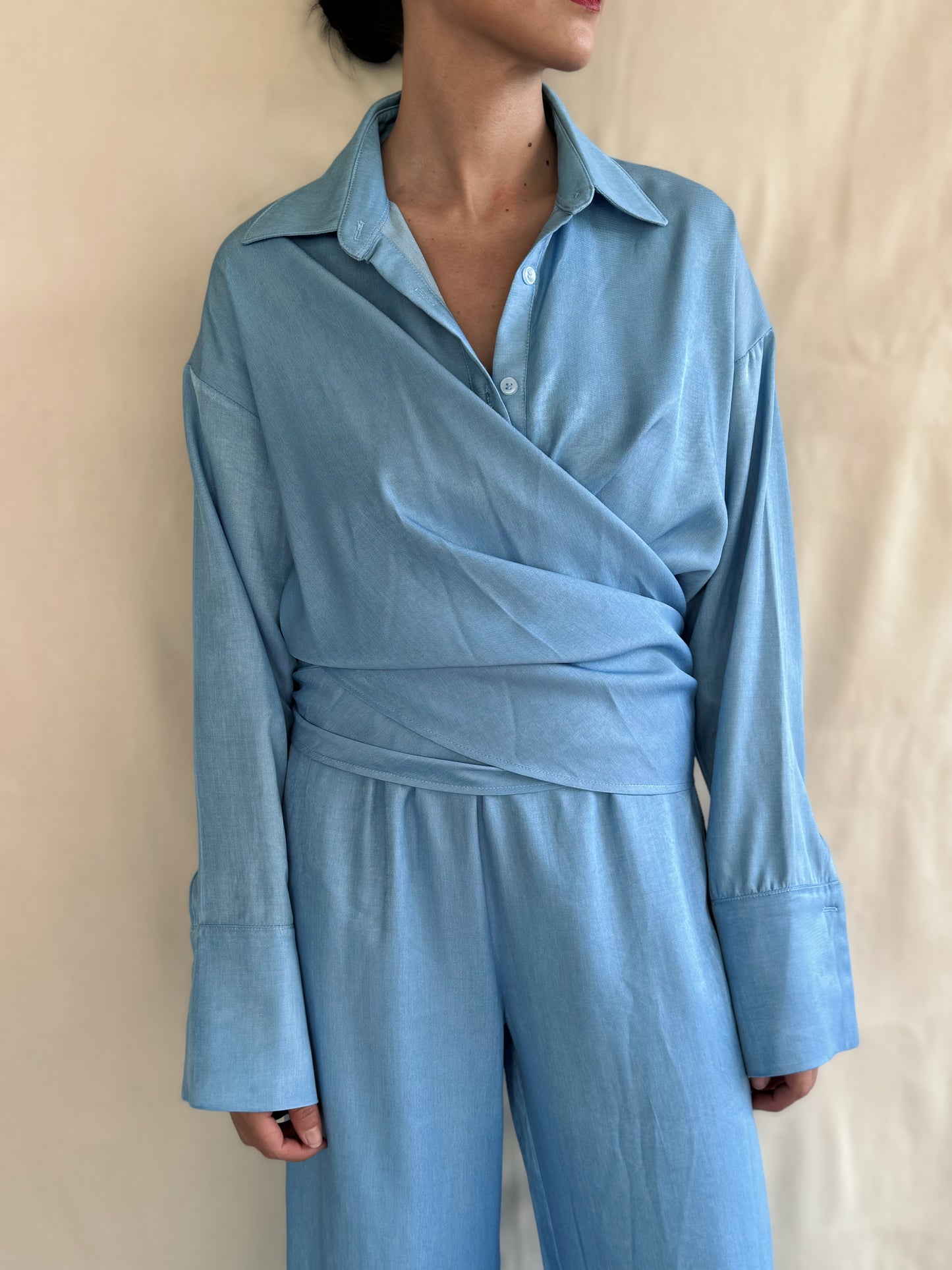 CAMISA / WRAP FLOWY - BLUE CHAMBRAY