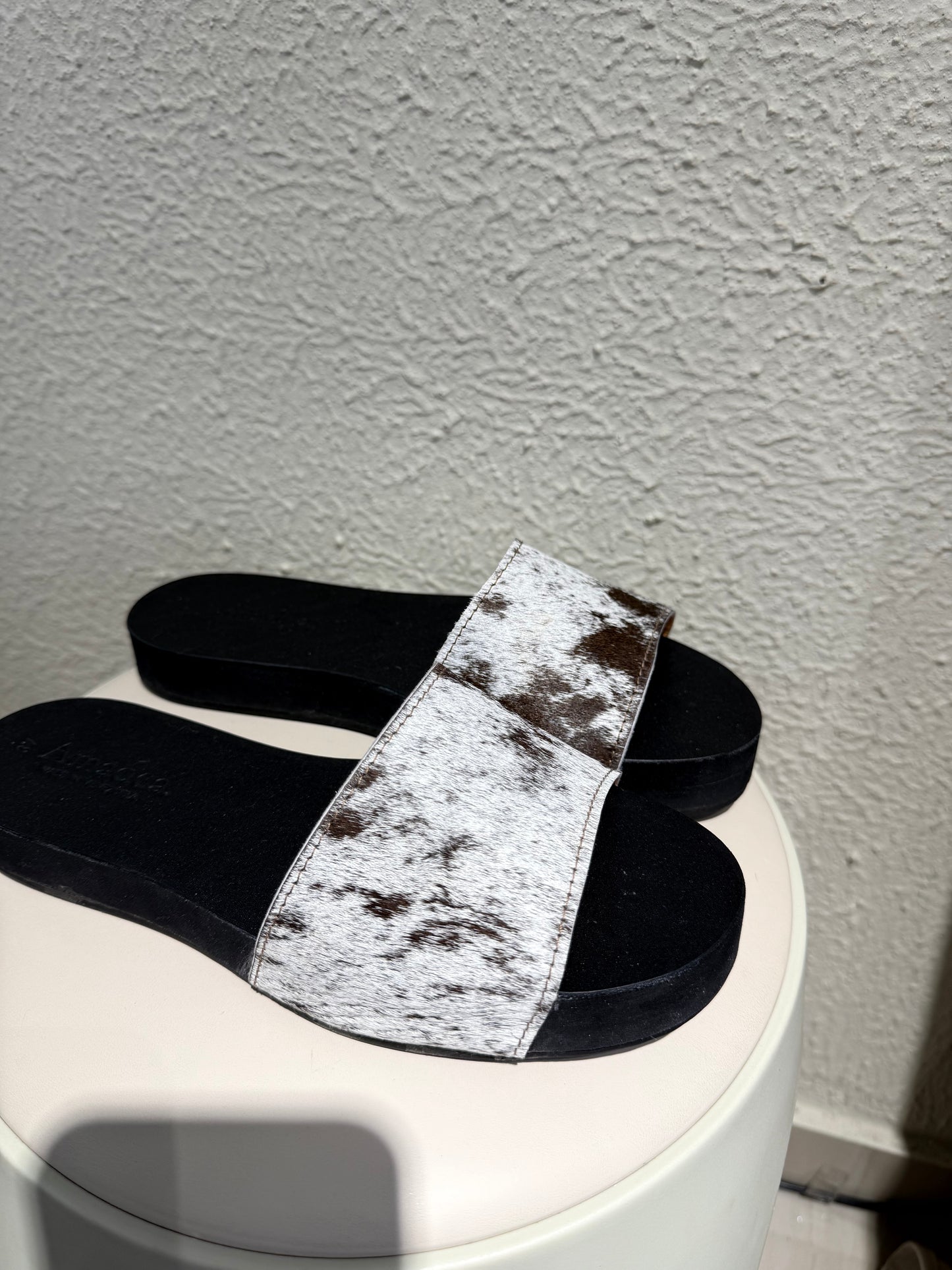 SANDALIA FURRY / CALF HAIR COW