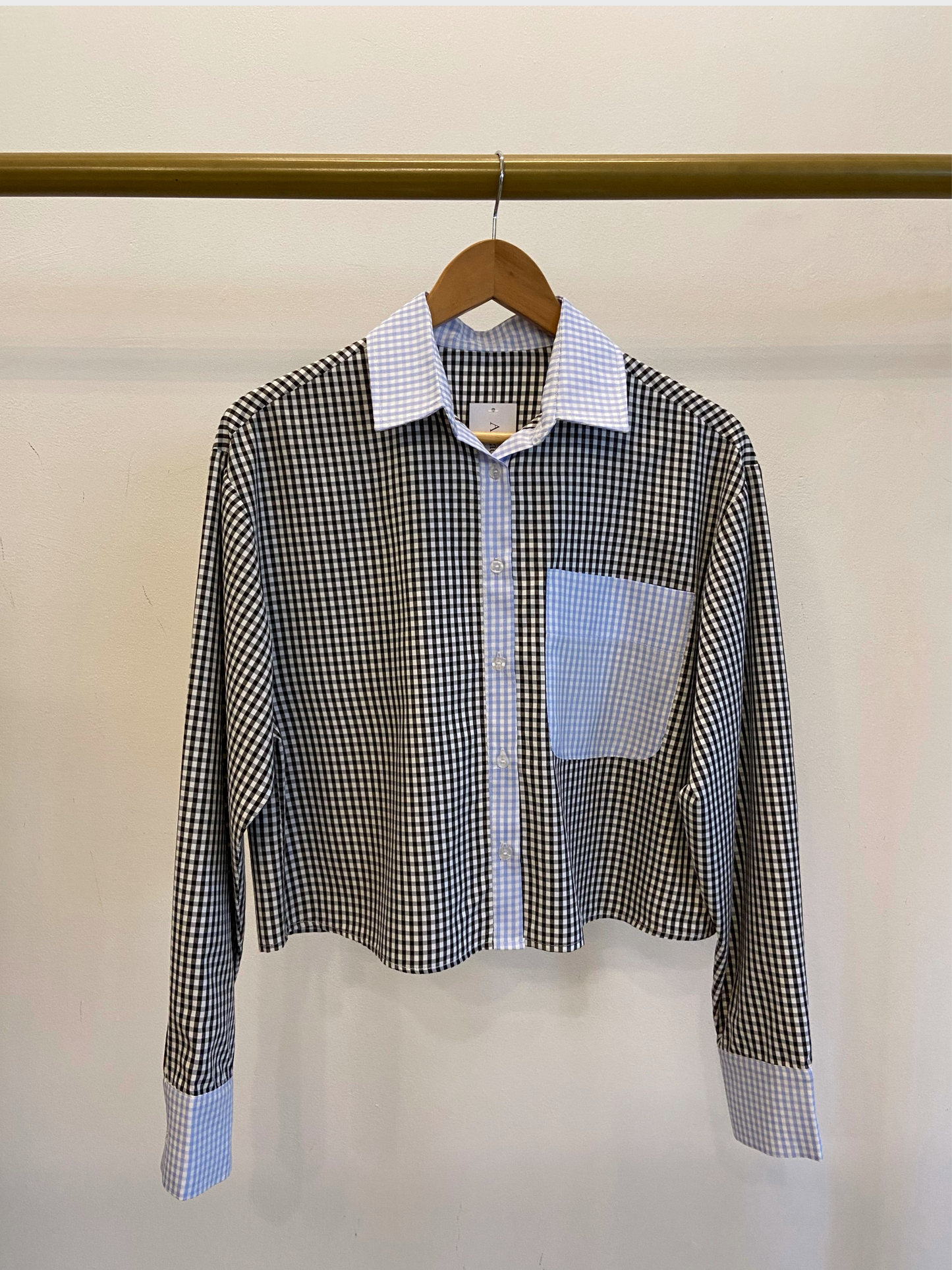 CAMISA / BASIC CONTRAST POCKET - BLACK AND BLUE