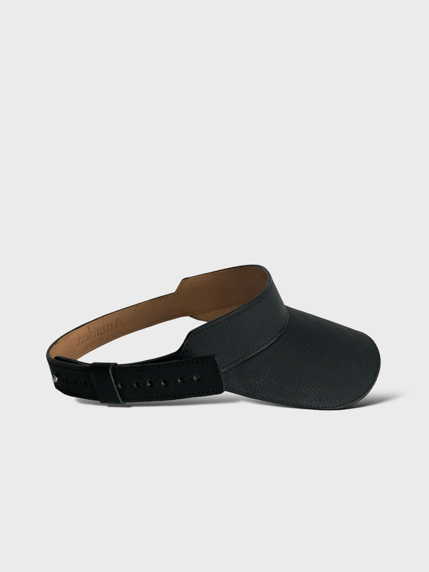 VISERA DE CUERO - BLACK