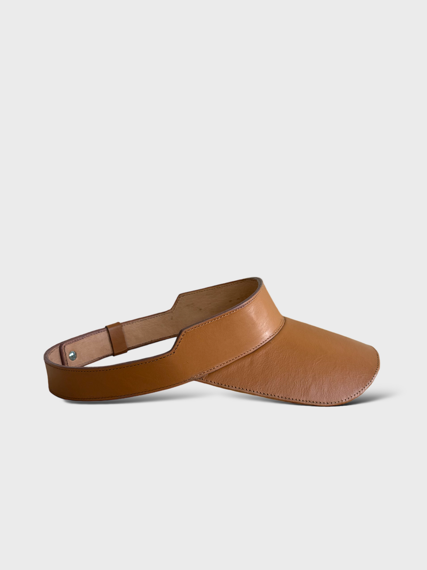 VISERA DE CUERO - CAMEL