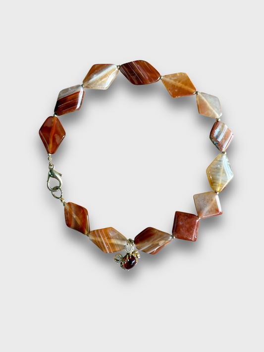 COLLAR PIEDRA AMBAR GEOMETRICO DIJE CANGREJO
