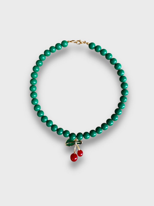 COLLAR VERDE DIJE CEREZA