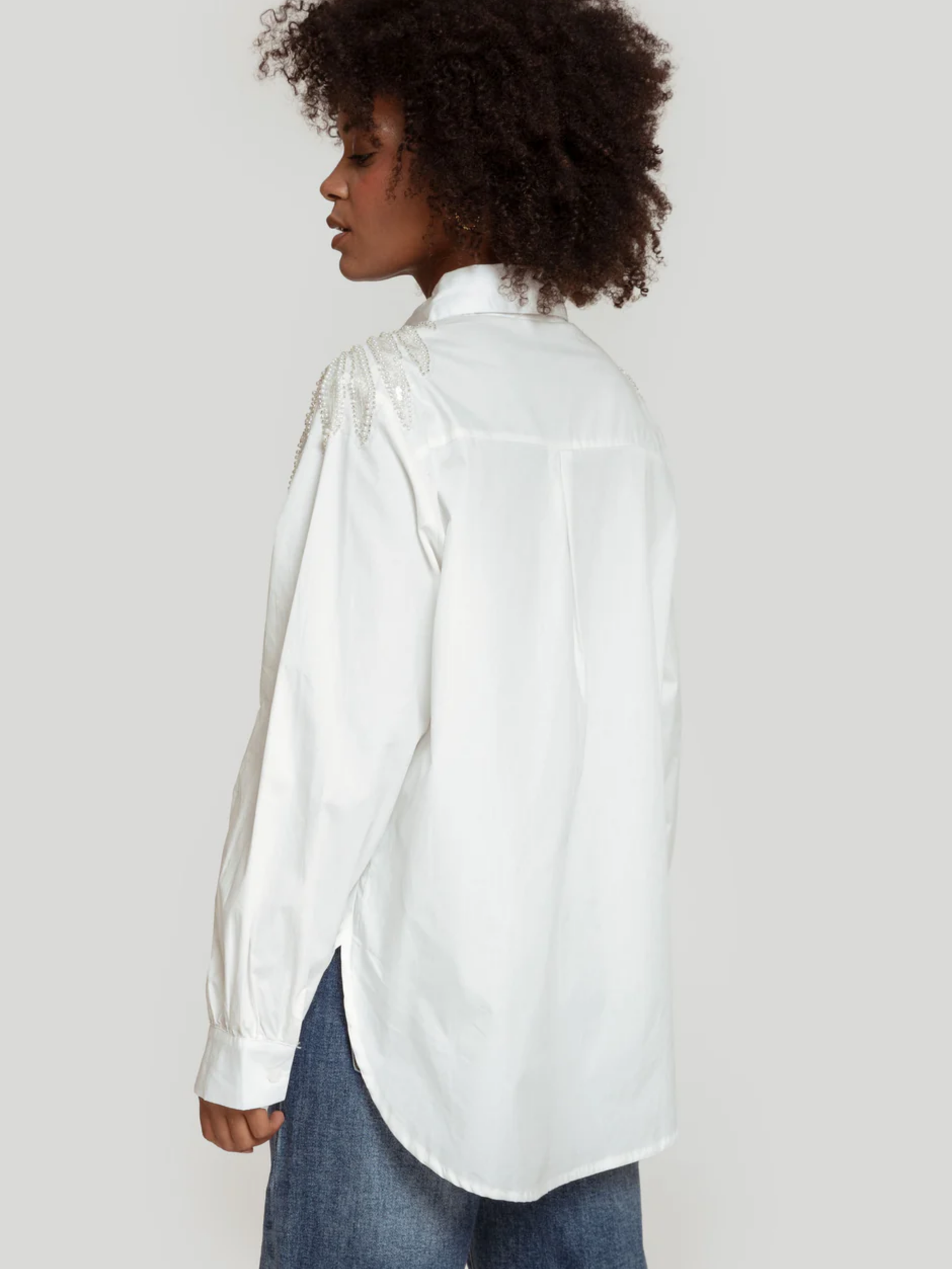 CAMISA APLIQUES PERLAS / WHITE