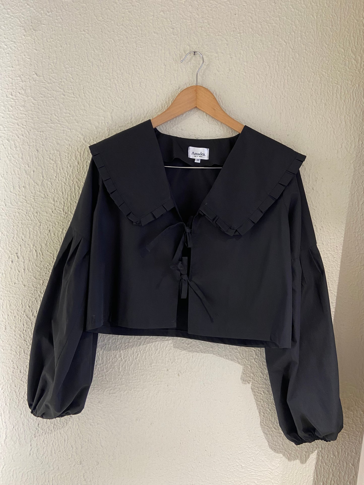 CAMISA / CUELLO RUFFLE - BLACK