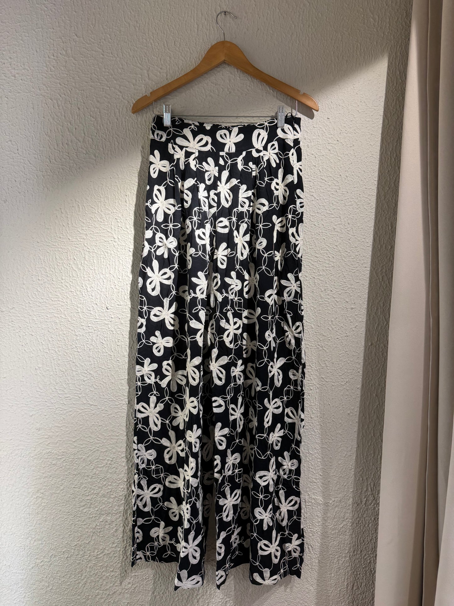 PANTALON LILY / NEGRO BORDADO