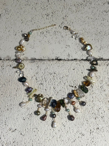 COLLAR PERLAS Y PIEDRAS / MULTICOLOR - OJO CORAZON