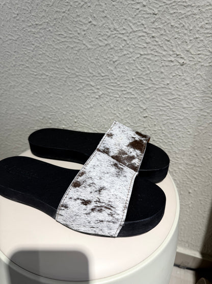 SANDALIA FURRY / CALF HAIR COW